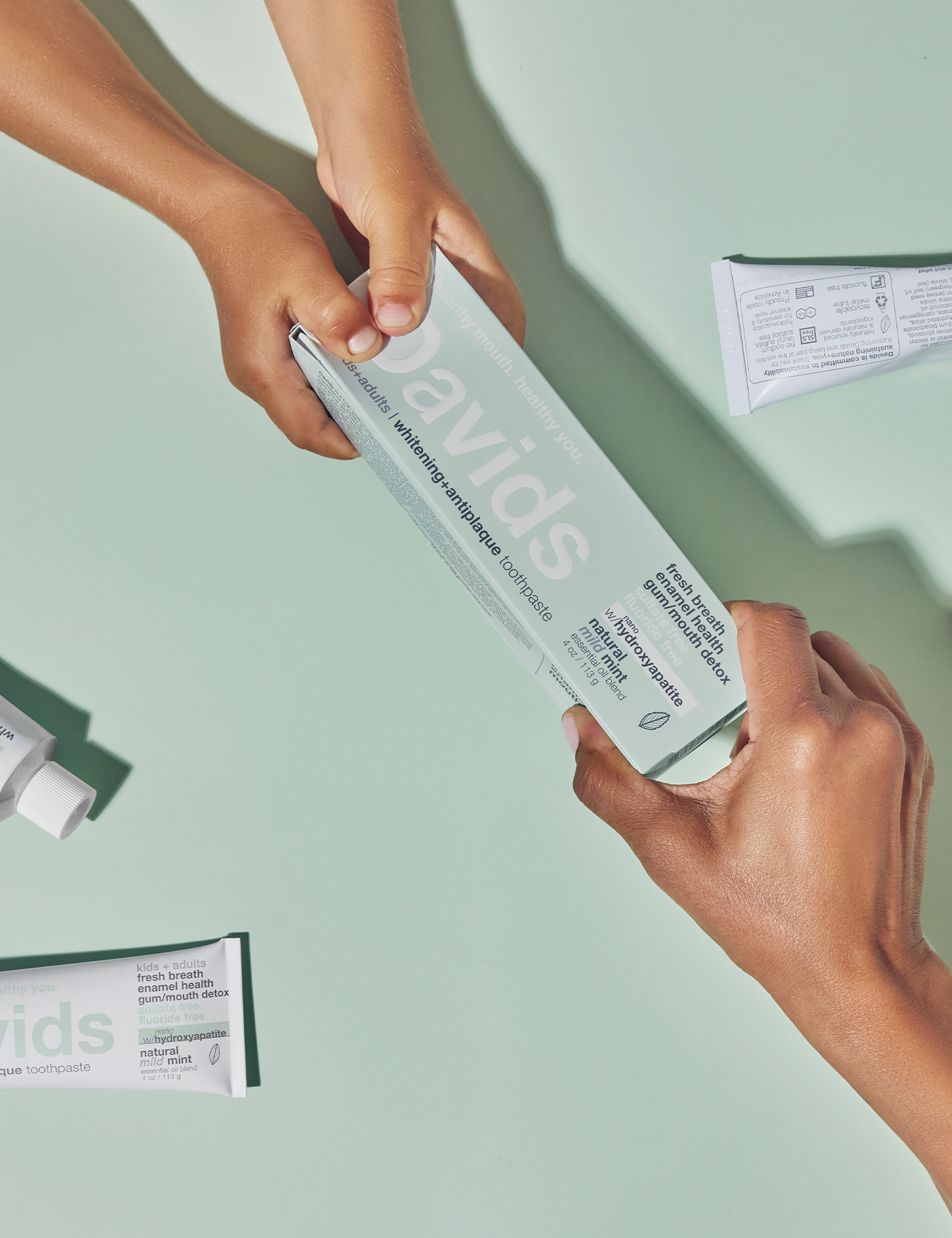DavidsNatural Toothpaste kids + adults nano-hydroxyapatite premium toothpaste / mild mint / 4 oz